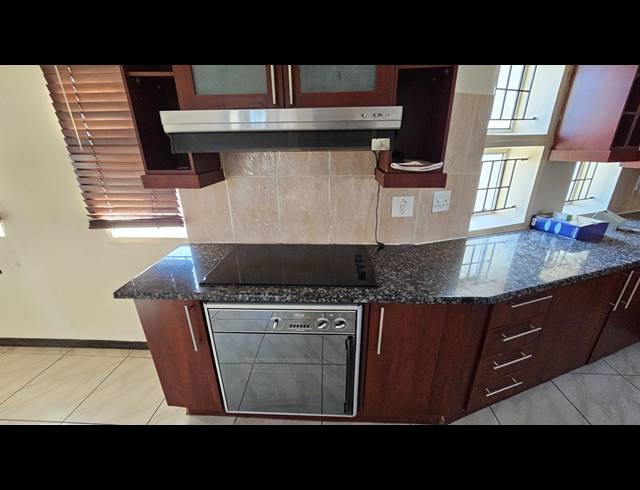 3 BEDROOM HOUSE FOR SALE IN SERALA VIEW